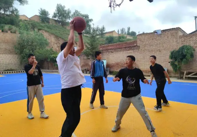 为什么智能穿戴设备对篮球运动员发展重要_0